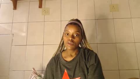 Tee online show from March 11, 2025, 3:02 pm