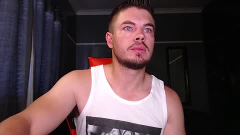 blueeyeboy0 online show from December 7, 2024, 4:31 am