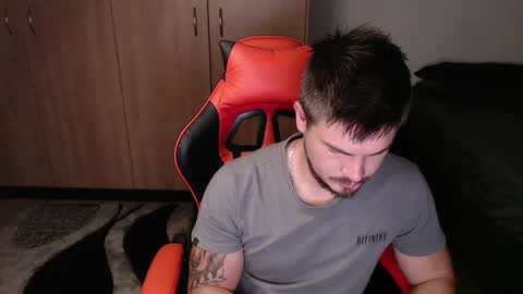 blueeyeboy0 online show from February 3, 2025, 7:21 pm