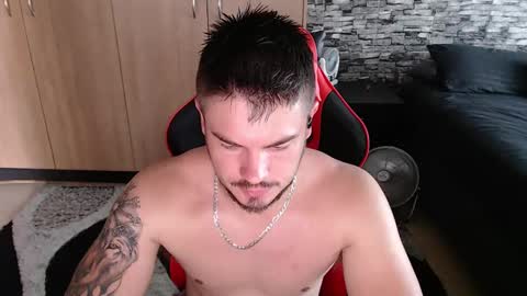 blueeyeboy0 online show from February 12, 2025, 9:42 am