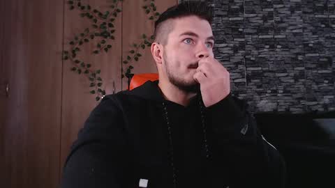 blueeyeboy0 online show from April 29, 2026, 9:46 am