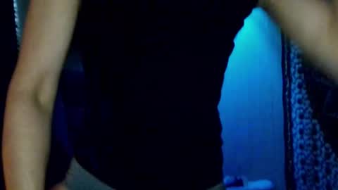 Blueeyedlie online show from March 10, 2025, 2:37 pm