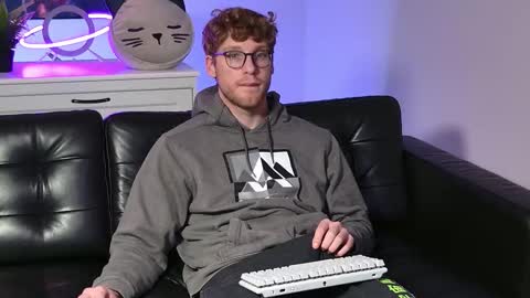 blueeyedtallguy online show from November 7, 2025, 11:49 pm