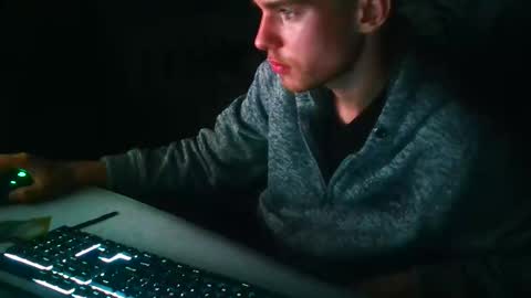 bluegaze6227724 online show from December 5, 2025, 12:03 pm