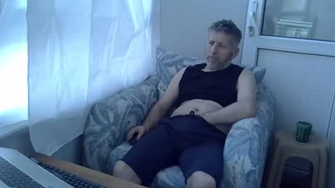 blue online show from April 5, 2026, 4:26 pm