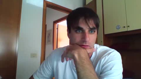 bluejoee online show from November 6, 2025, 1:45 pm