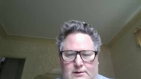 Snapshot of bluemoose70 chatting on November 6, 2025, 5:47 pm bluemoose70 online show from November 6, 2025, 5:47 pm