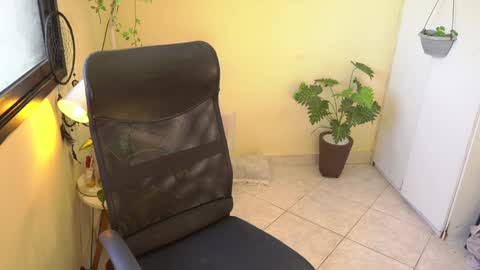 FLORAA online show from January 10, 2025, 2:45 pm