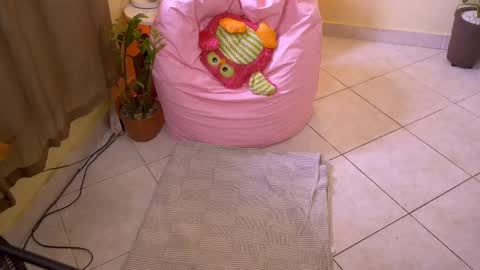 FLORAA online show from October 10, 2025, 2:49 pm