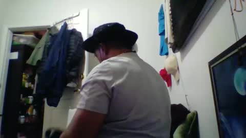 bluevegeta143 online show from February 18, 2026, 8:43 am