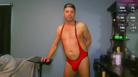 Snapshot of blueyes_hung1 chatting on April 30, 2026, 9:19 pm Fun Boi online show from April 30, 2026, 9:19 pm