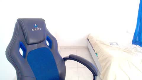  Hey guysI am BrendaWelcome my room online show from October 24, 2025, 6:37 pm