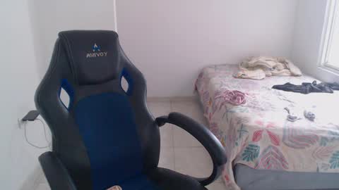  Hey guysI am BrendaWelcome my room online show from April 21, 2026, 8:01 pm