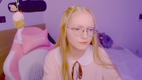 Snapshot of blush_alert chatting on July 7, 2026, 12:09 pm Diana online show from July 7, 2026, 12:09 pm