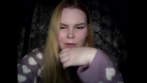 blushing_star online show from February 19, 2025, 3:16 pm