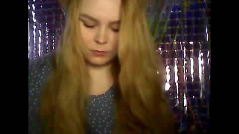 blushing_star online show from March 2, 2025, 8:38 am