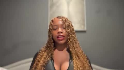 Snapshot of bnwo_goddess chatting on October 22, 2025, 9:25 pm online show from October 22, 2025, 9:25 pm