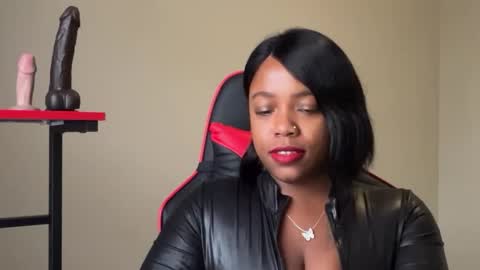 Snapshot of bnwo_goddess chatting on December 2, 2025, 2:12 pm online show from December 2, 2025, 2:12 pm