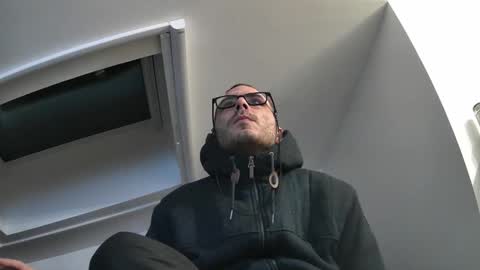 bo22222222 online show from December 18, 2025, 5:13 am