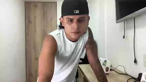 Bob  INDEPENDENT MODEL online show from October 12, 2025, 3:16 am