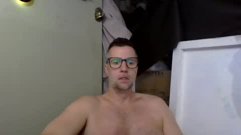 Snapshot of bobberman78 chatting on October 20, 2025, 1:28 am Dan online show from October 20, 2025, 1:28 am