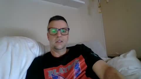 Snapshot of bobberman78 chatting on February 9, 2026, 12:47 am Dan online show from February 9, 2026, 12:47 am