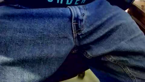 bobbie420_ online show from November 4, 2025, 2:32 am