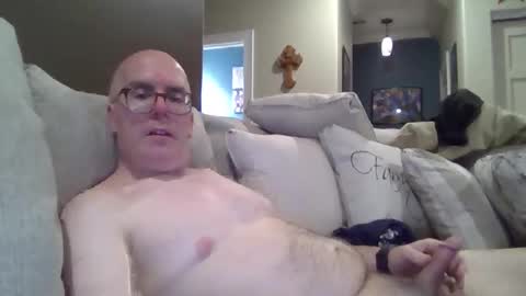 bobblehead31382 online show from January 8, 2026, 11:18 pm