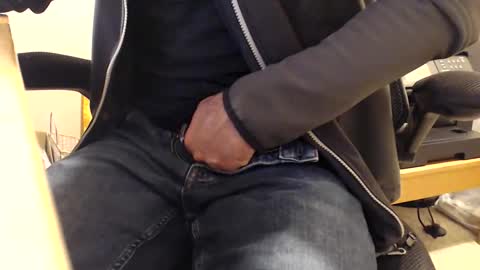 bobbuild online show from November 1, 2025, 9:50 pm