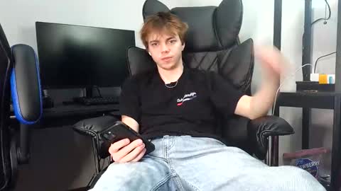 Snapshot of bobby72738 chatting on November 22, 2025, 4:55 am bobby72738 online show from November 22, 2025, 4:55 am