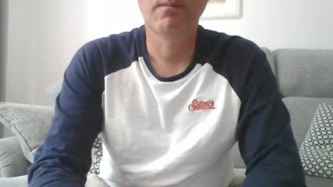 Snapshot of bobby_113 chatting on June 22, 2026, 9:06 am bobby_113 online show from June 22, 2026, 9:06 am