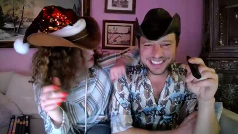 Snapshot of bobbyandsadie chatting on December 23, 2025, 6:44 am Bobby and Sadie online show from December 23, 2025, 6:44 am