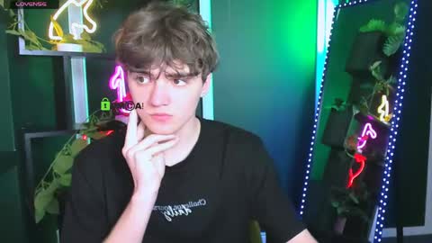 bodi_jon online show from April 28, 2026, 6:57 pm