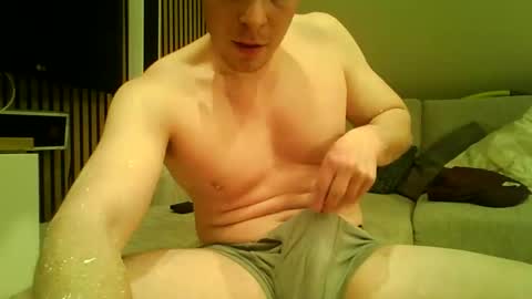 Sascha online show from April 10, 2026, 6:34 pm