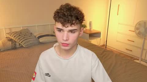 ALEXPVT IS OPEN online show from September 12, 2025, 6:19 pm