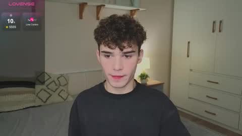 ALEXPVT IS OPEN online show from October 11, 2025, 4:22 am