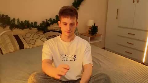 ALEXPVT IS OPEN online show from December 2, 2025, 1:39 pm