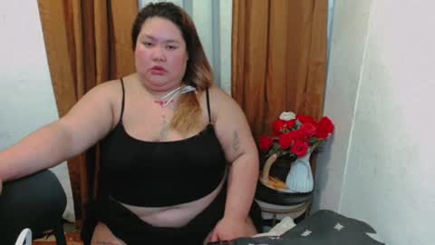 Snapshot of bombaliciouszzz chatting on July 28, 2026, 8:52 pm Camille online show from July 28, 2026, 8:52 pm