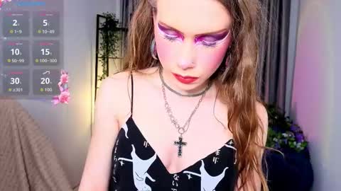 Karen online show from December 22, 2025, 4:26 pm