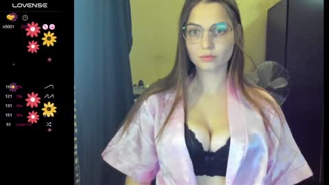 Nell online show from December 27, 2024, 4:32 pm