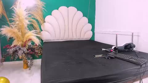 Snapshot of bonieklent chatting on February 18, 2025, 4:15 am bonieklent online show from February 18, 2025, 4:15 am