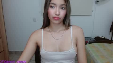 Bonnie online show from September 23, 2025, 1:41 am