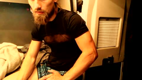 Snapshot of bonnie_and_clyde_11 chatting on August 5, 2026, 10:44 pm Bonnie and Clyde online show from August 5, 2026, 10:44 pm