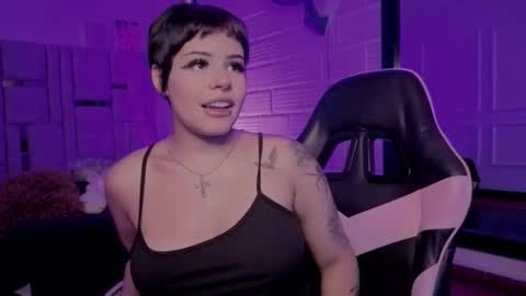 Snapshot of bonnie_anderson chatting on April 24, 2026, 8:00 pm Bonnie Anderson online show from April 24, 2026, 8:00 pm