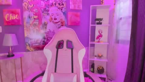 Bonnie online show from December 17, 2024, 11:28 am