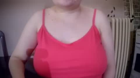 Snapshot of bonnie_jade chatting on June 5, 2026, 4:35 pm Bonnie online show from June 5, 2026, 4:35 pm