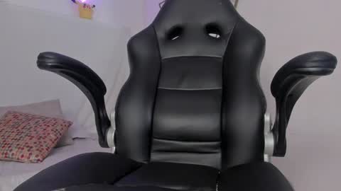   online show from January 29, 2025, 2:21 pm