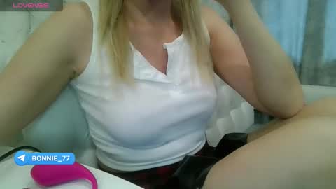 BonnieExcite online show from September 13, 2025, 12:49 pm