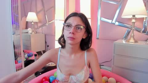 Snapshot of bonniepark_ chatting on January 11, 2025, 1:11 pm Bonnie online show from January 11, 2025, 1:11 pm