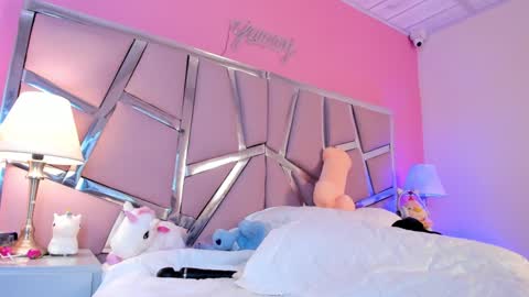 Snapshot of bonniepark_ chatting on January 28, 2025, 7:53 pm Bonnie online show from January 28, 2025, 7:53 pm